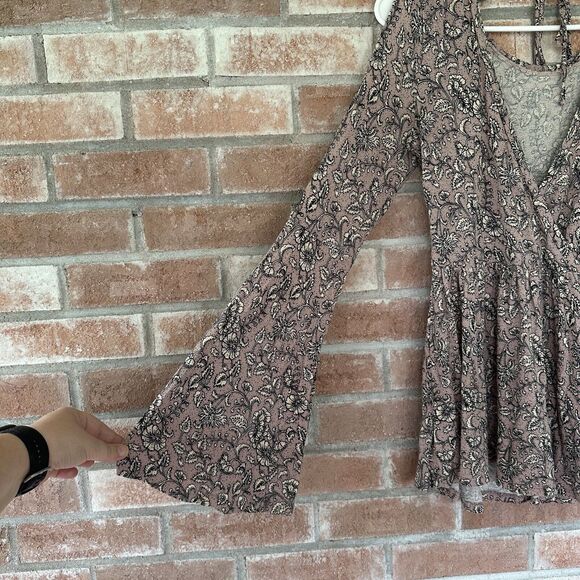 American Eagle Soft and Sexy Open Shoulder Blouse XS - Picture 5 of 11